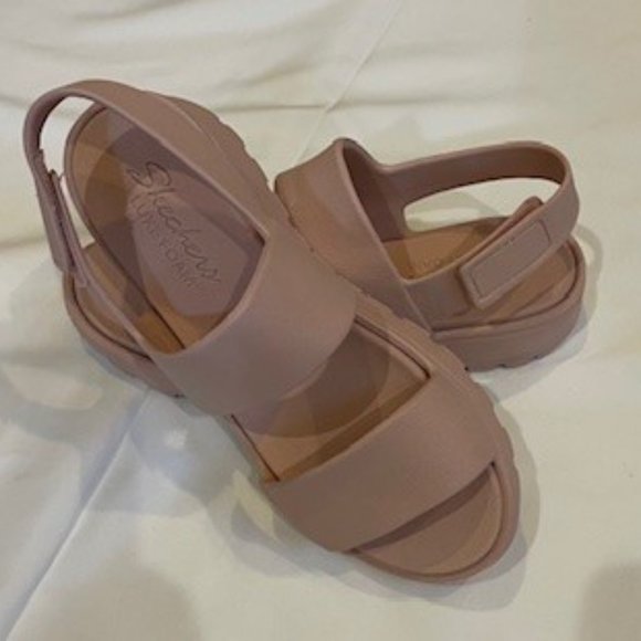 Skechers Women's Foamies Footsteps Breezy Feels Sandal - Picture 2 of 2